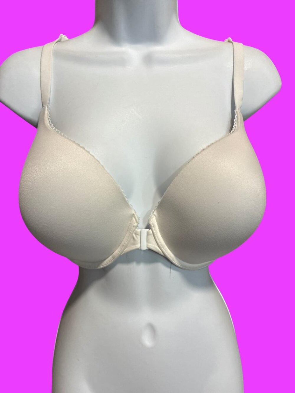 36DD*Victoria's Secret*White Padded Bra--Front Close--Racerback